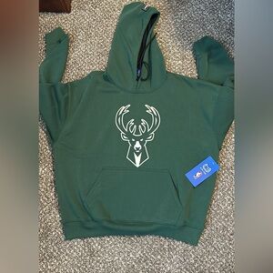 NWT Milwaukee Bucks Hoodie